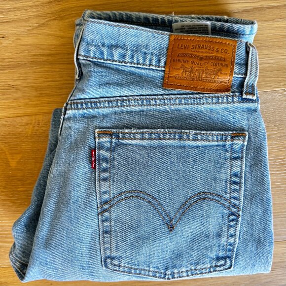 Levi’s 501 Straight Leg Jeans – Style 34964-0045 – Hemmed – Size 27 – LIGHT WASH - Picture 2 of 16